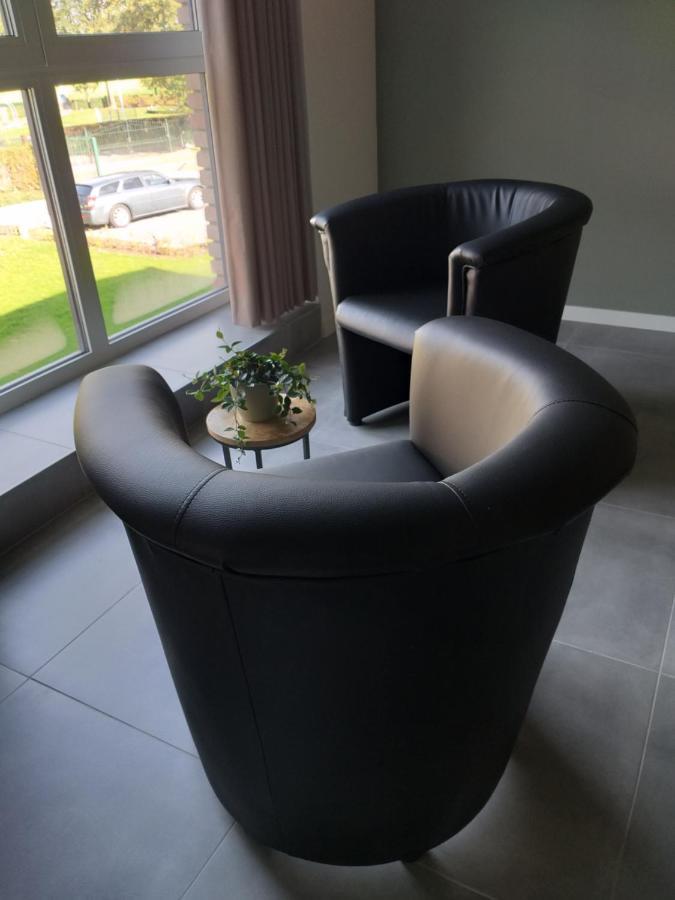 De Hoog Velden 14 *