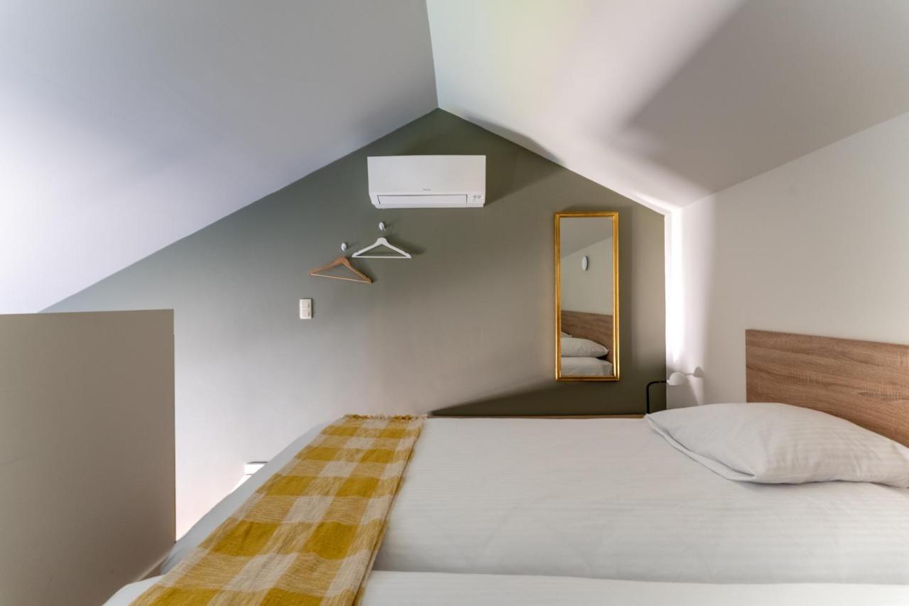 De Hoog Velden 14 Apartment